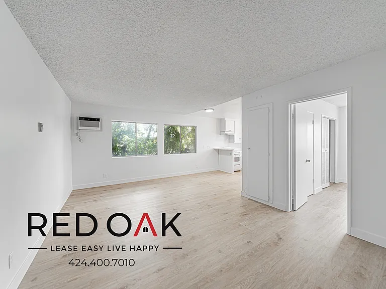 915 Mount Olive Dr #15 — Photo 1