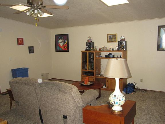 5th image of 7332 Canary Ln NE