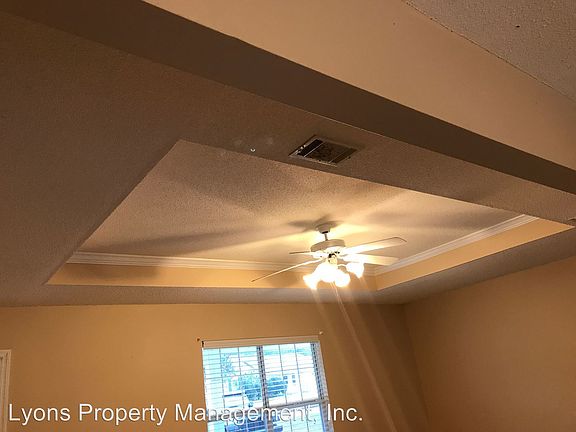 4th image of 3968 Stratford Cir