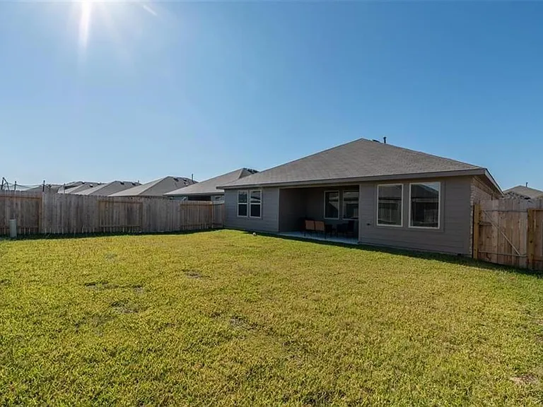 5126 Moravia Ln — Photo 27