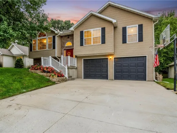 1324 Fawn Ln, Warrensburg, MO 64093