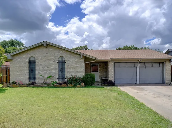 4613 Navajo Trl, Balch Springs, TX 75180