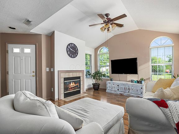 4th image of 59 Peggy Green Ln