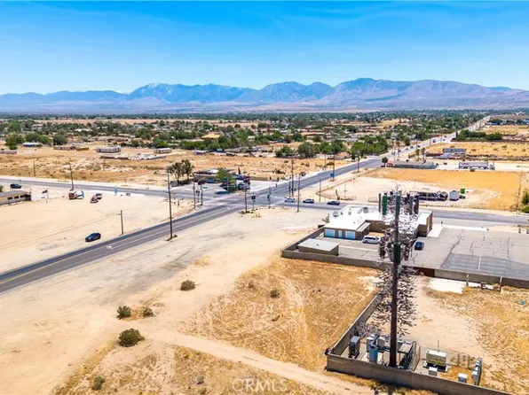 90 Saint Laurent Pl, Palmdale, CA 93552