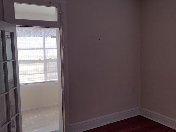 4th image of 3118 Lackland Ave APT 2S