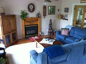 3rd image of 14 Garden Ln