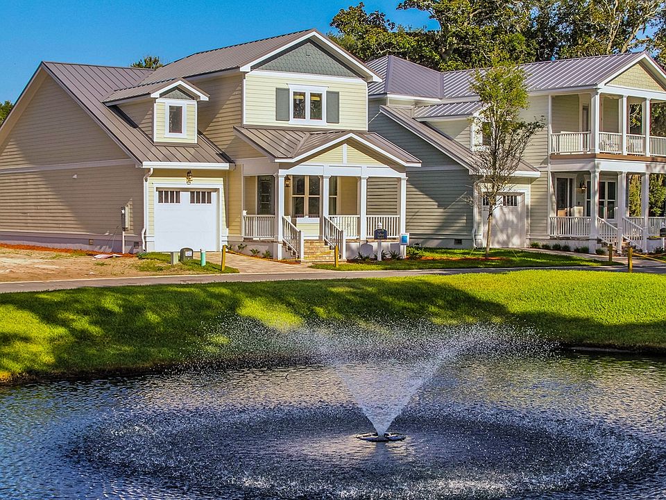 2nd image of 1922 Amelia Oaks Dr