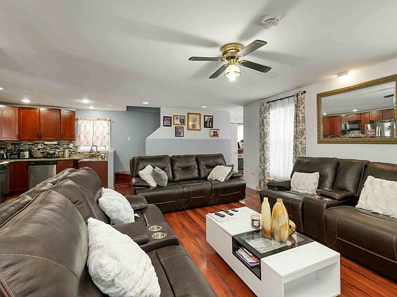 4th image of 5 Howard Street
