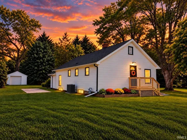 745 E 18th St, Mishawaka, IN 46544