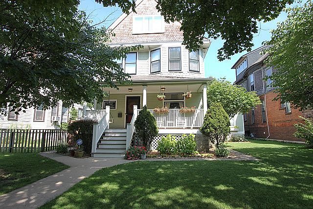 1st image of 126 S Kenilworth Ave