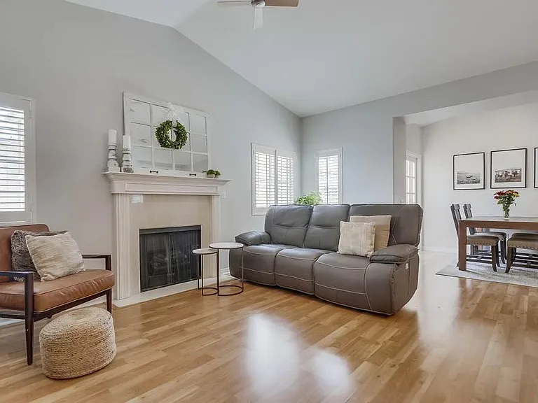 2160 College Ave #H — Photo 3