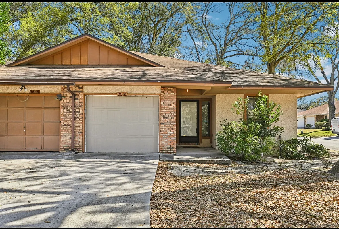 2 bed, 1074 sqft, $1,800 — Photo 1