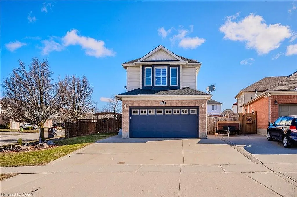 11 Acorn Way photo 1