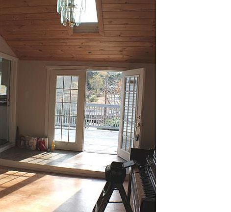 TO THE FRONT FRENCH DOORS S...