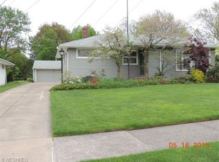 7501 Malibu Dr, Parma, OH