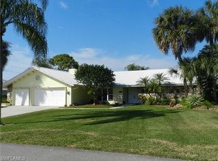 9882 White Sands Pl, Bonita Springs, FL 34135