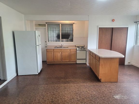3rd image of 99-228 Aiea Heights Dr