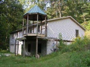 132 N Walls Rd, Nashville, IN 47448