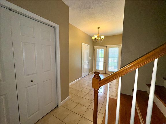 5th image of 18 Glendale Dr