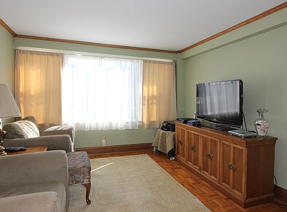 5th image of 741 Wesley Ave