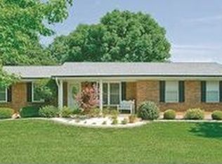 55 Spring Way Dr, Saint Peters, MO 63376