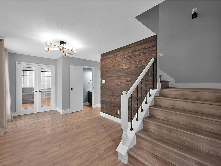 14 E Wandering Oak Dr — Photo 8