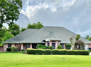 6131 Real St, Groves, TX 77619