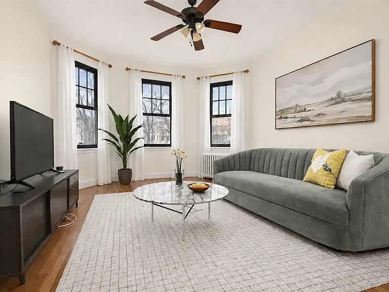 1560 Commonwealth Ave #6 — Photo 2