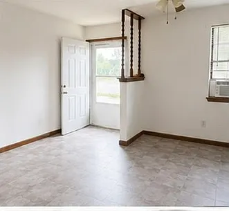 303 S 10th St #2 — Photo 2