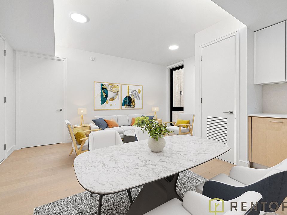 1st image of 554 W 46th St #315
