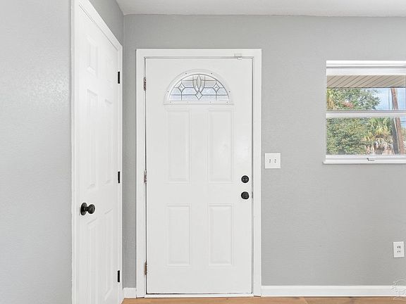 5th image of 6457 Julia Dr