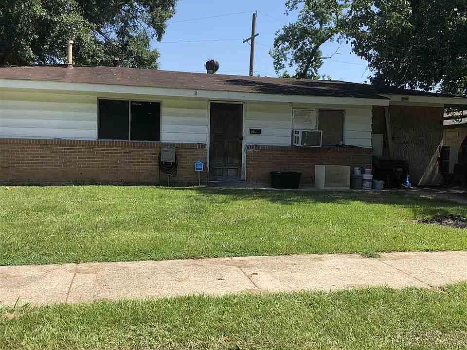 1st image of 7021 Poinsettia Dr