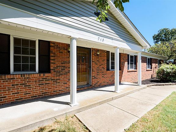 5th image of 713 Camelot Estates Dr