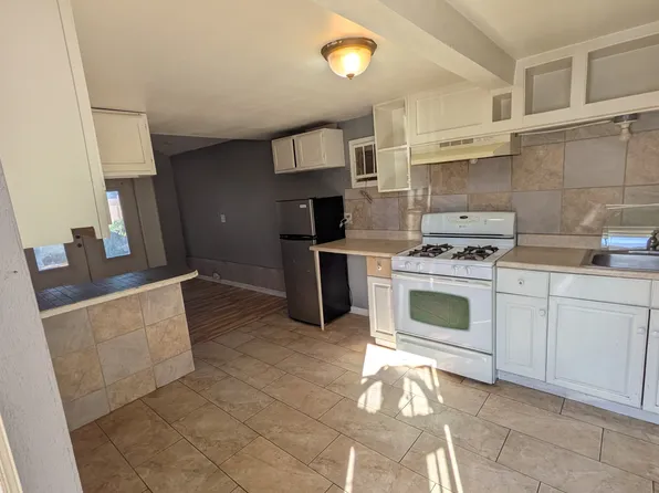 211 W Reinken Ave #B, Belen, NM 87002