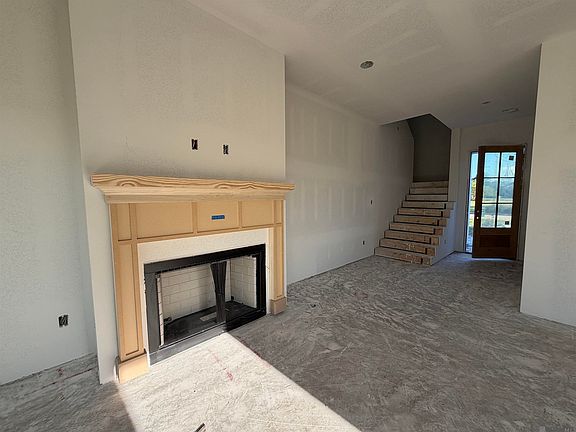 3rd image of 150 Lake Hudson Cir