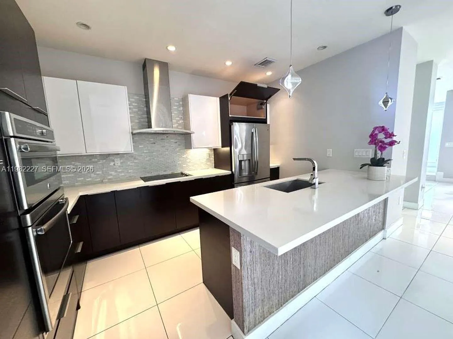6458 NW 103rd Passage, Doral, FL 33178 — Photo 2