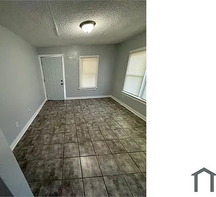 1359 W 20th St — Photo 12
