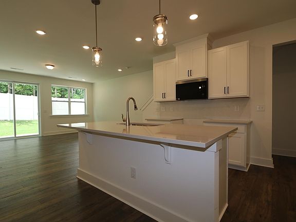2nd image of 2915 Spring Manor Way