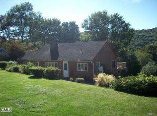16 Sunset Trl, New Fairfield, CT 06812
