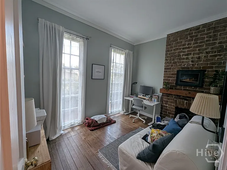 510 E State St — Photo 20