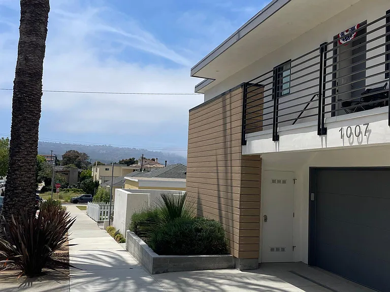 1007 S Juanita Ave #F — Photo 16