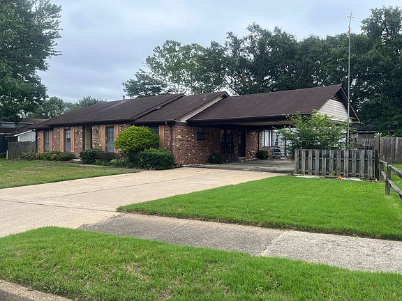 2nd image of 3126 Mary Elizabeth Dr