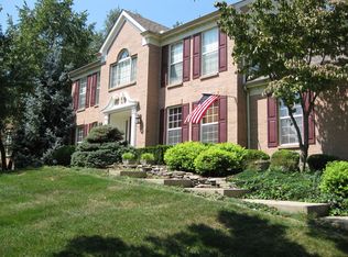 824 Winterberry Ct, Villa Hills, KY 41017