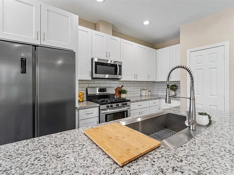 5214 Jezebel St #B — Photo 7