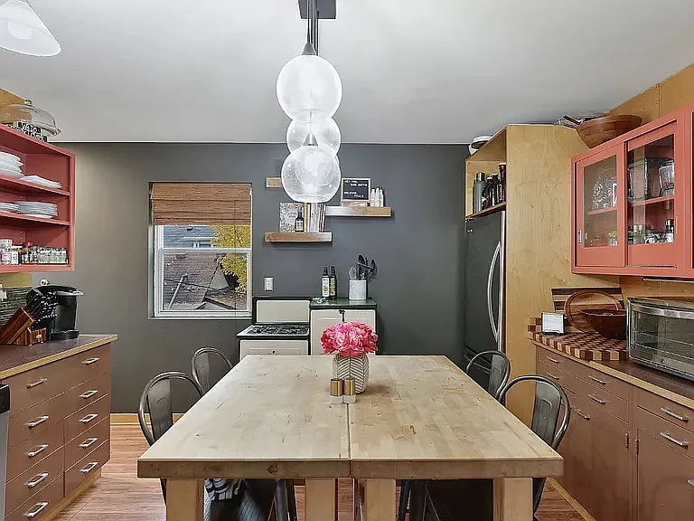 422 2nd St NE #2 — Photo 9