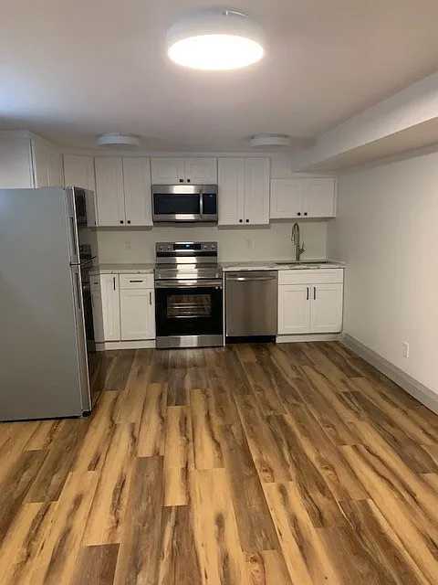 5 Conrad Court Lower — Photo 4