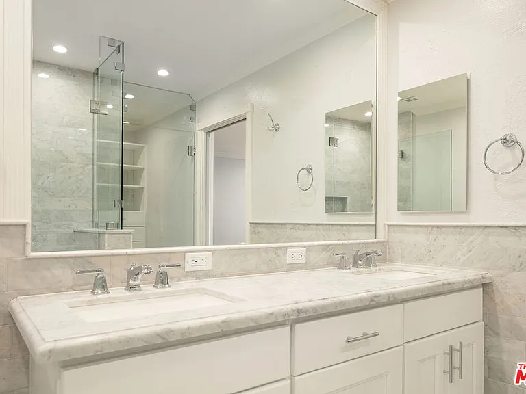 1118 S Cardiff Ave #1 — Photo 20