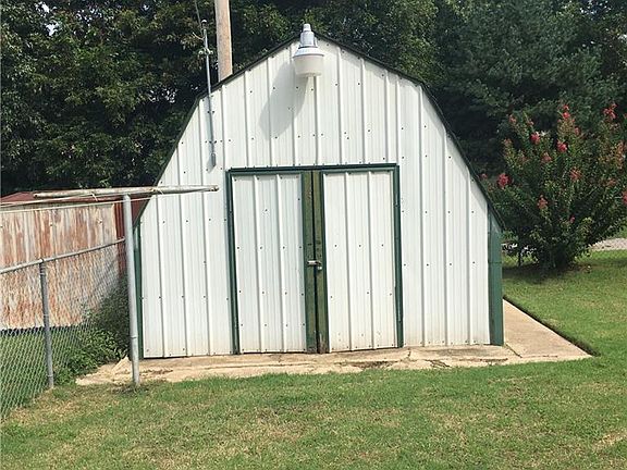 2nd image of 1021 London Dr