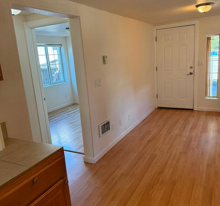 1st image of 757 W N St #1