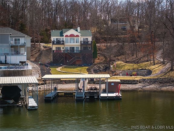 4th image of 5297 Bayview Ct